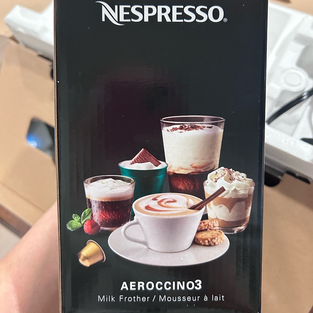 New Nespresso Breville Pixie in Black w/milk frother and 14 coffee pods - Picture 9 of 14